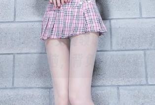 Beautyleg – 免费领取Mina自拍图包,丢掉烦恼,背负一脸哈哈!