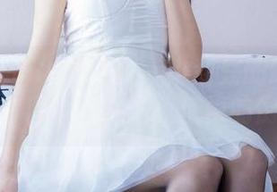 BoBoSocks袜啵啵 – 小甜豆的红色美甲:全套图片,绝对是浓艳的倒影!