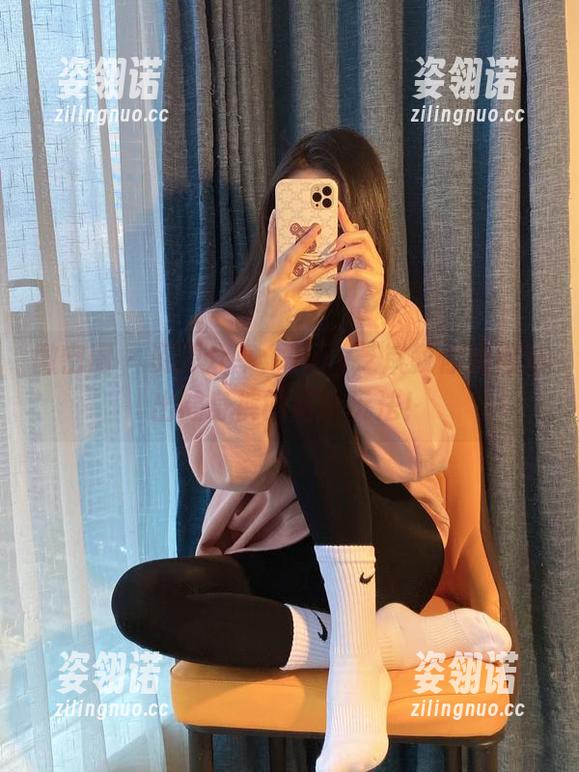 July芝岚 微密圈 - 资源分享:July芝岚教你如何穿出健身裤的高阶玩法!