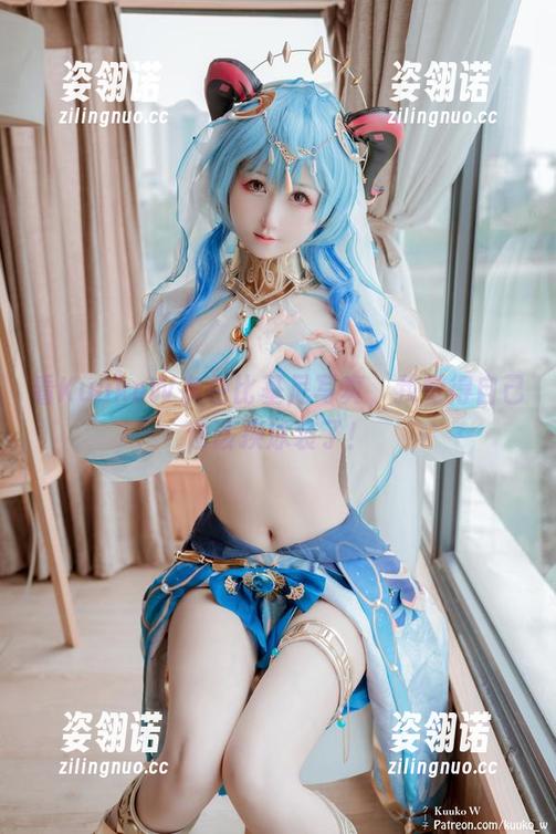 KuukoW 看KuukoW灰色比基尼写真,我觉得自己也该换泳装了!