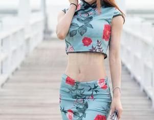 MiStar魅妍社 – 小尤奈的眼镜原图——看她清晰的背影,想问问那眼神在瞄哪儿呢?
