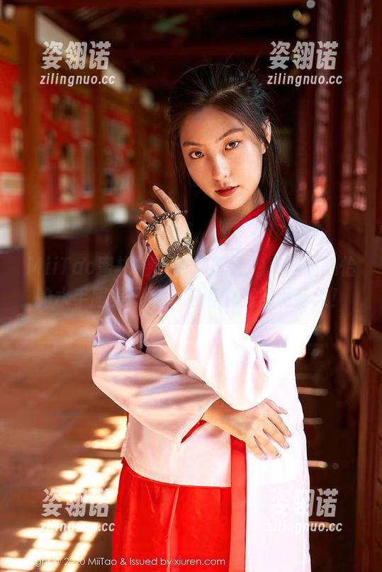 MiiTao蜜桃社-温心怡 MiiTao蜜桃社 - 告别普通,来看温心怡的水手服美图集,脑海中都浮现蓝天!