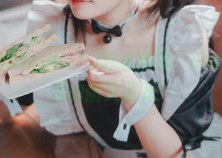 看！Sonson(손손)穿着制服，cos一场图包的幽灵派对！