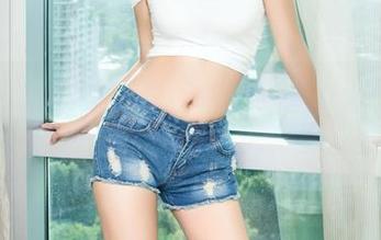 TouTiao头条女神 – 图集亮点：JennyR的校服写真，不得不说的那些事。