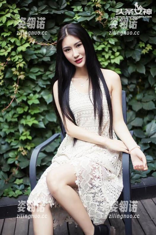 TouTiao头条女神-莫晓希 TouTiao头条女神 - 私房红裙合集,莫晓希就是让人意想不到,悬念和轻松兼具。
