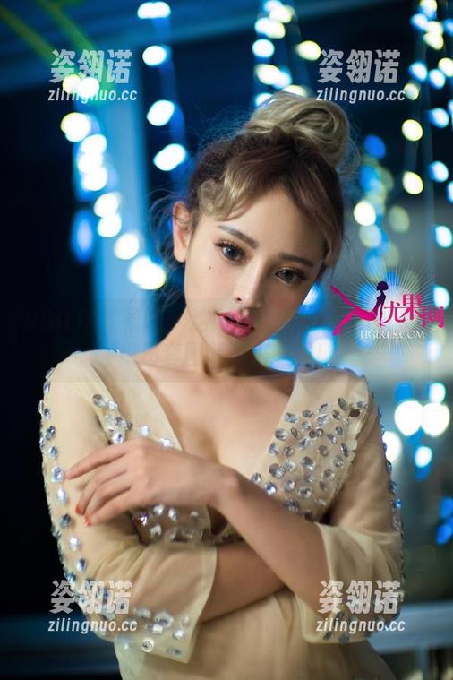 UGirls尤果网 - 这网袜太有杀伤力了！赵伊彤套图赶紧来下载！