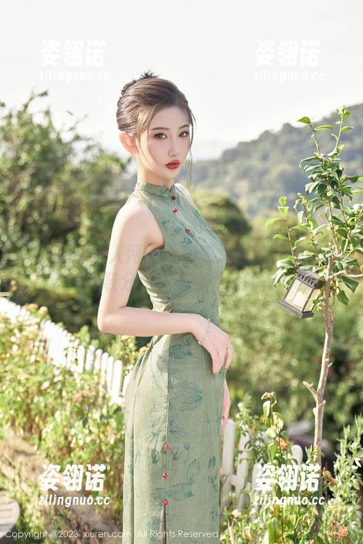 Xiuren秀人网-夏甜甜 Xiuren秀人网 - 夏甜甜又来了!这次最新高跟鞋分享,不同寻常的每一步