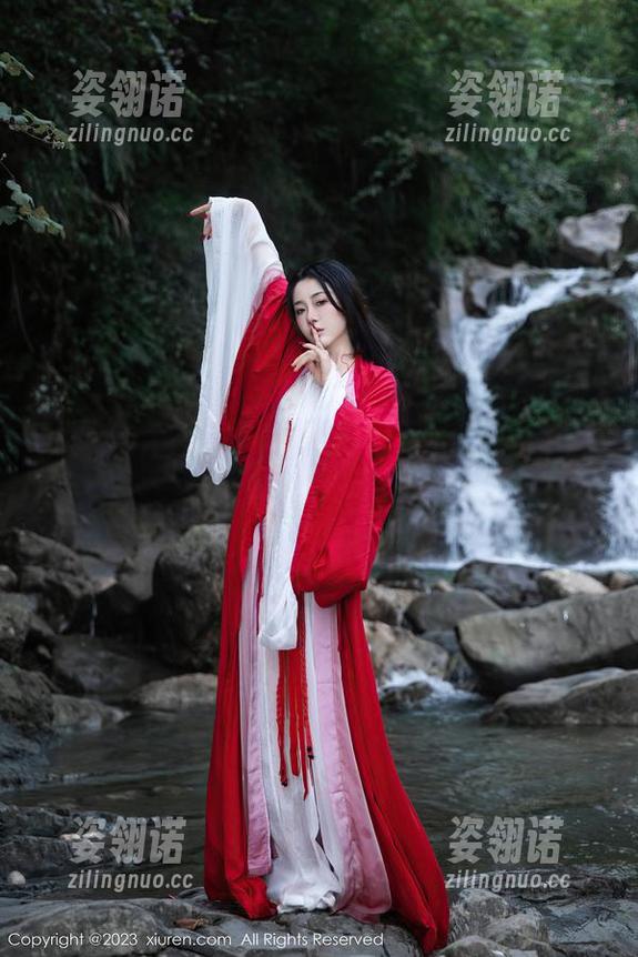 Xiuren秀人网-是小逗逗 Xiuren秀人网 - 是小逗逗的私拍水手服,貌似调皮了一点~嘿嘿