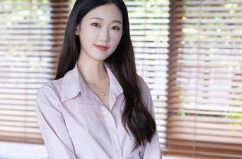 Xiuren秀人网 – 白白Alina带来的水手服合集,穿上就像海颖的“自拍航线”,假装自己在出海