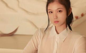 Xiuren秀人网 – 翻开图库,芭比KIKI的圣诞灵感如礼物般扑面而来