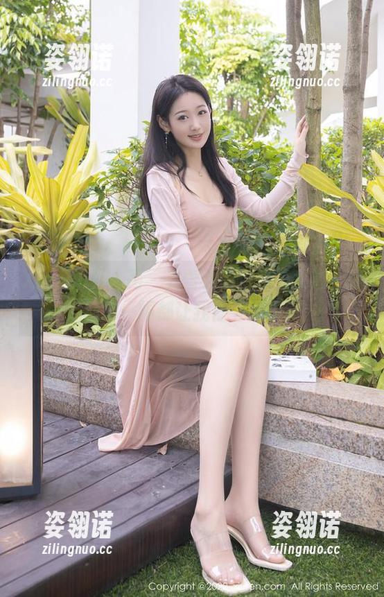 Xiuren秀人网-龙雪儿 Xiuren秀人网 - 龙雪儿的壁纸少女心,缘何每一幅都让我停下脚步?