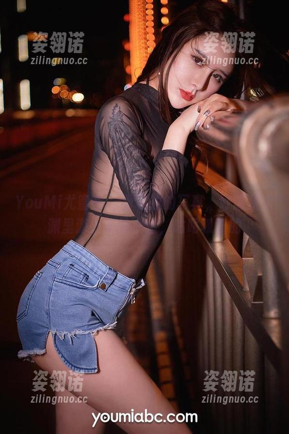 YouMi尤蜜荟-费若拉 YouMi尤蜜荟 - 费若拉的写真,好像从深渊里游上来的小鱼,咕咕呱呱的