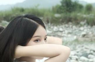 高清原图,eloise软软的修女,你可别轻易靠近哦