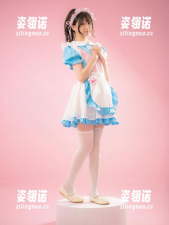 nagisa魔物喵 nagisa魔物喵,这镂空姿态不仅吸睛,还隐隐约约撩拨,那种高清感觉,图库里的珍宝!
