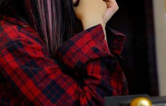 pans – 丁丁的原图:办公室这种场合也能这么好看?