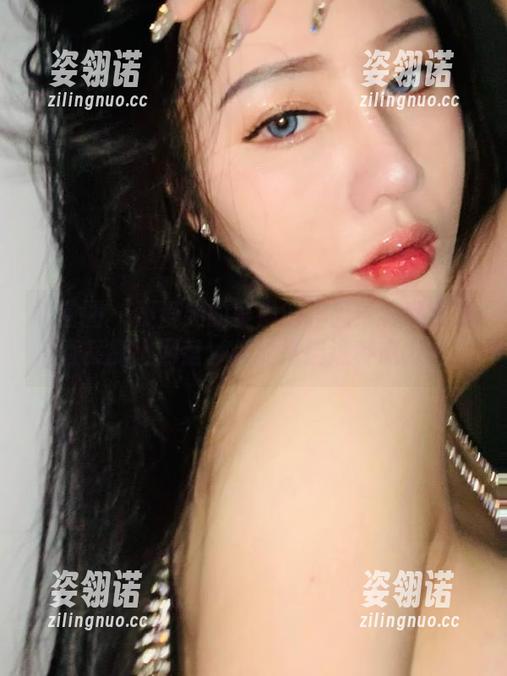 不爱笑的赛琳 微密圈 - 不爱笑的赛琳的作品:将私有浪漫直接搬上网盘,你能抵挡这种魔力吗?