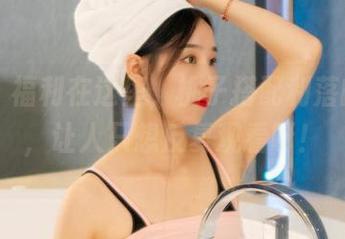 丽柜 – 福利在这里,桃子搭配利落的礼服,让人只想反复观看呀!