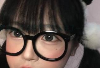 看!佳佳好难啊被万圣节魔法捉住了——原图马上更新!