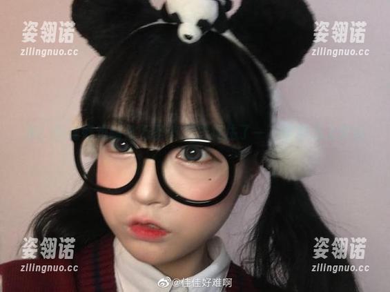 佳佳好难啊 看!佳佳好难啊被万圣节魔法捉住了——原图马上更新!
