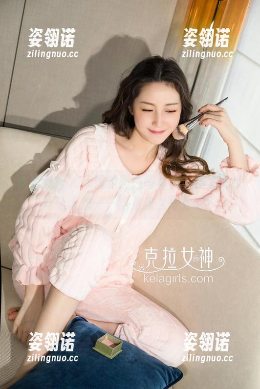 克拉女神 - 欣妮的黑白写真集，高清品质真让人想——这是怎么做到的？