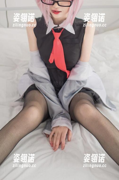 南桃Momoko 豹纹图集在此,南桃Momoko大方分享,下载过程小心上头!