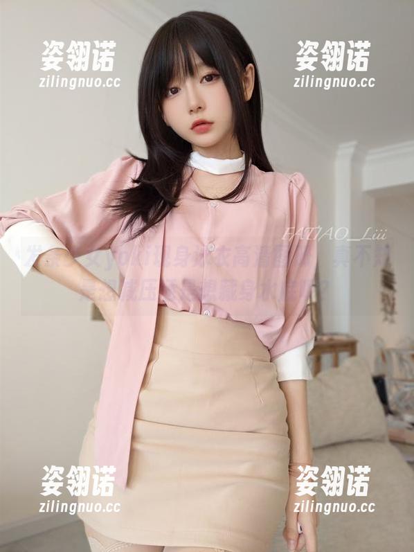 发条少女yoki 发条少女yoki现身泳衣高清图册,真不知是想减压还是想藏身水底呢?