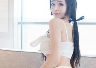 嗲囡囡 – 坦白说,苏可er私房泳装图片里的姿势,我至今没搞懂是啥意思…