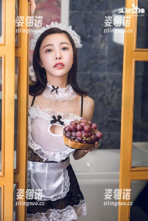 头条女神-玄子 头条女神 - 泳衣?图库中的玄子真会挑,让人移不开眼。