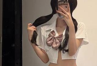 微密圈 – 图里无圣光，只有女刺客的波点亮丝，即刻吸睛