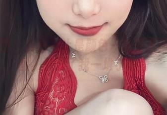 微密圈 – 白色不止是颜色—奶雯更新的套图，引发了我一堆小思考