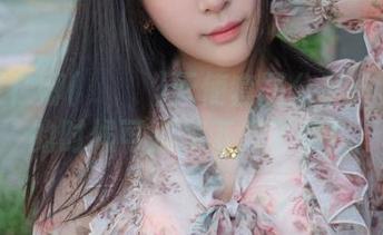 这组姜仁卿(강인경)天使套图分享：飞起来的时候可别掉下来了哦！