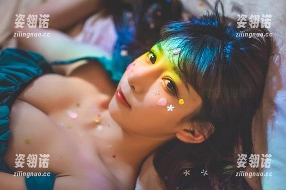 小酥酱制服高清作品集，保证你不会走神，完全没得跑！