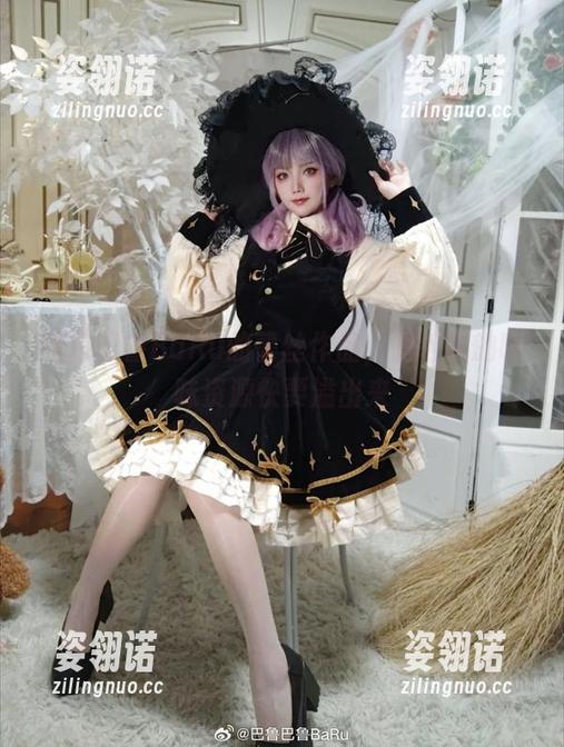 巴鲁巴鲁BaRu 巴鲁巴鲁BaRu的蕾丝作品,图包里的暧昧资源快要溢出来