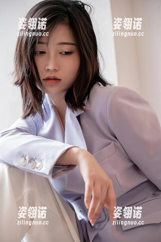 年年Nnian的最新写真集“梦醉瑶”，我这边已经被美炸了，想来点儿冷静的清水。