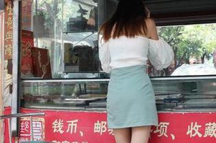 异思趣向 – 美子×楼梯:腿长到出天际,图库里找不到的美腿!