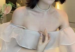 微密圈 – 徐莉芝Booty最新海边作品：我与沙滩、海浪还有一只忠实的小螃蟹，不知该跟哪位拍繁花！