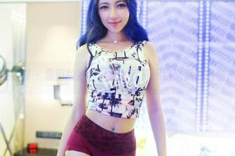 推女郎 – 易阳的婚纱壁纸，就算不结婚我也想有！