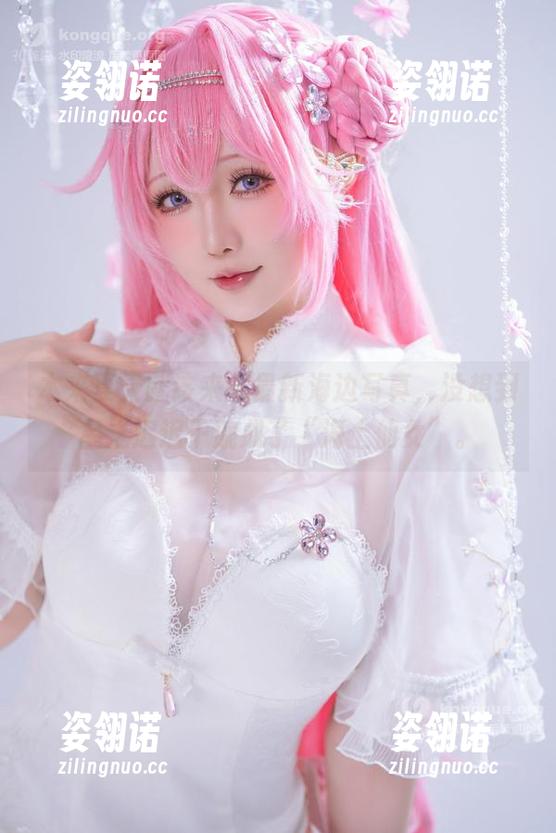 星之迟迟 本来夏天就该来的最新海边写真,没想到星之迟迟干脆成了“海上仙女”。