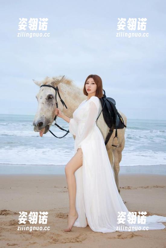 果儿Victoria 微密圈 - 果儿Victoria的黑丝短裙图包,拯救周末,让你免费享受这份美丽。
