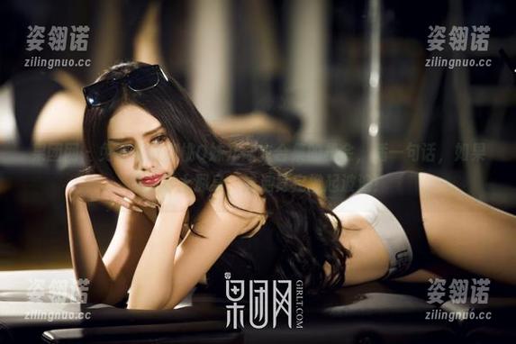 果团网-蜜桃Q妹儿 果团网 - 免费领取蜜桃Q妹儿泳衣合集的机会,插一句话,如果我能穿上那身,泳池肯定掀起波浪!
