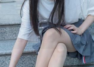 梦丝女神 – 当肤色遇到黑色,乔儿又带来了怎样的最新美图,值得一瞧。