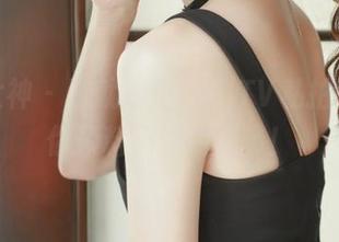 梦丝女神 – 这就是洛洛!KTV私拍图包，你预料不到的反转！