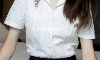 梦丝女神 – 香萱的私房网球少女:挥拍之间的优雅与搞怪!