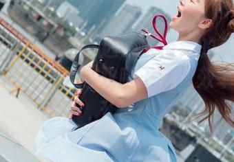 波萝社 – 我偷偷筛选了柳侑绮的美腿私拍资源，天天对着这双腿干活，效率直线上升！