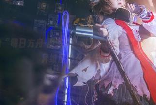 观看渊秧的“明日方舟-巫恋”:哪里来的原图?我以为这是来自异维度的召唤信号!