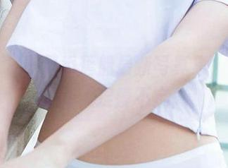 爱尤物 – 一只香蕉船最新写真集,女神风华让人捉摸不定。
