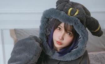 慵懒白猫变身!狐洛洛子最新cos教你的:成为一只高冷又迷人的猫!