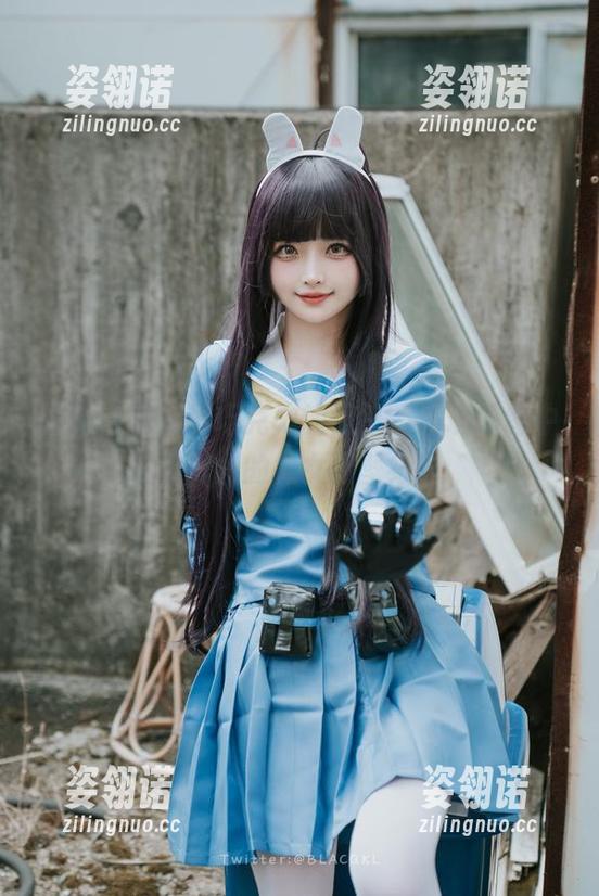 白莉爱吃巧克力 透过白莉爱吃巧克力的镜头,发现原图中那诱人的兔女郎壁纸!