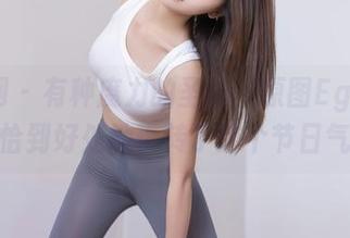 秀人网 – 有种魔力的圣诞，原图Egg_尤妮丝恰到好处地玩转了这个节日气氛。