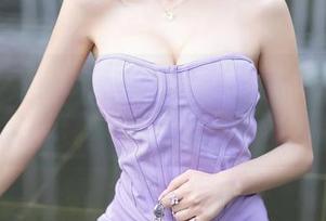 秀人网 – 无需门票,UU酱的花嫁写真等你来,“花开”其时。